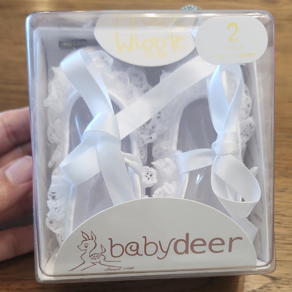 Baby Deer White Dress Shoes Elegant Design